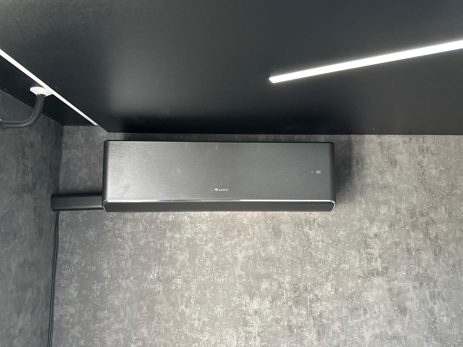 Кондиционер Gree GWH09AVCXB-K6DNA1B Black AIRY DC Inverter R32